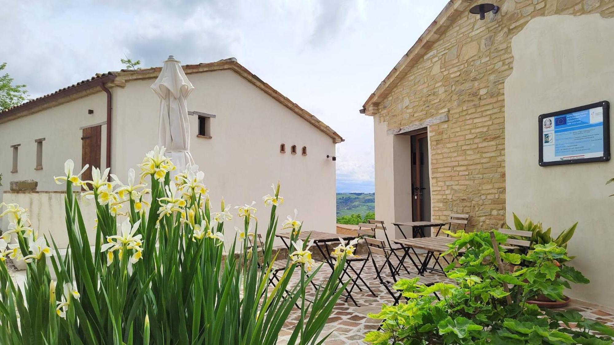 Cerreto Castello Borgo Calbianco - Private House With Pool & Aircoヴィラ エクステリア 写真